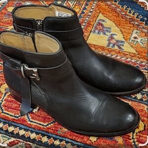 FRYE Women's Classic Heritage Black Leater Melissa Knotted Ankle Boots SZ 8.5B